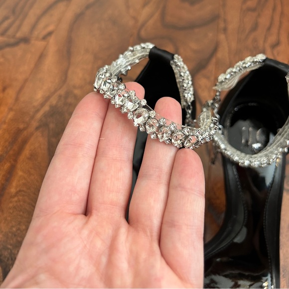 CLOSET CLOSING Jlo Jennifer Lopez x REVOLVE Avenue Sandal in Black Sz 7.5 - Picture 4 of 7